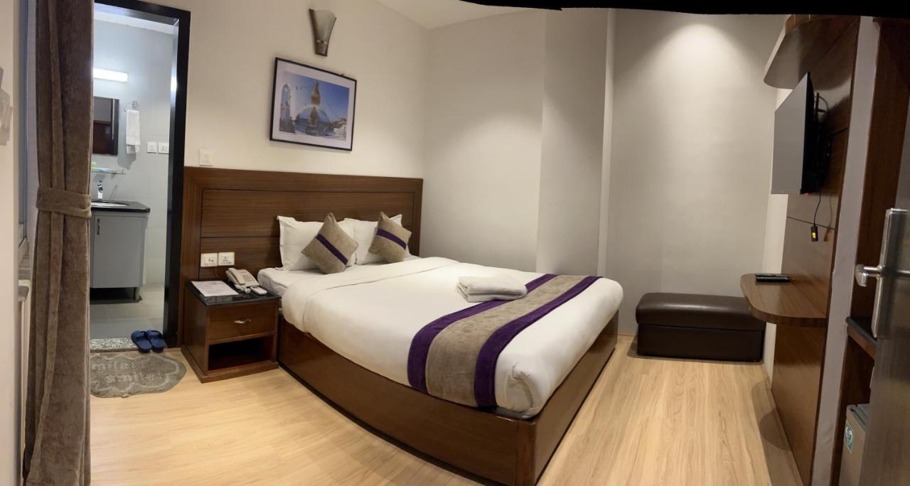 Hotel New Era Катманду Екстер'єр фото